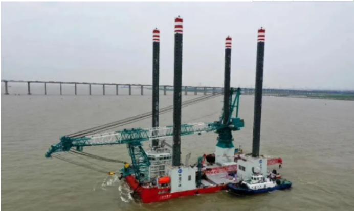 海上风电起重机800吨项目